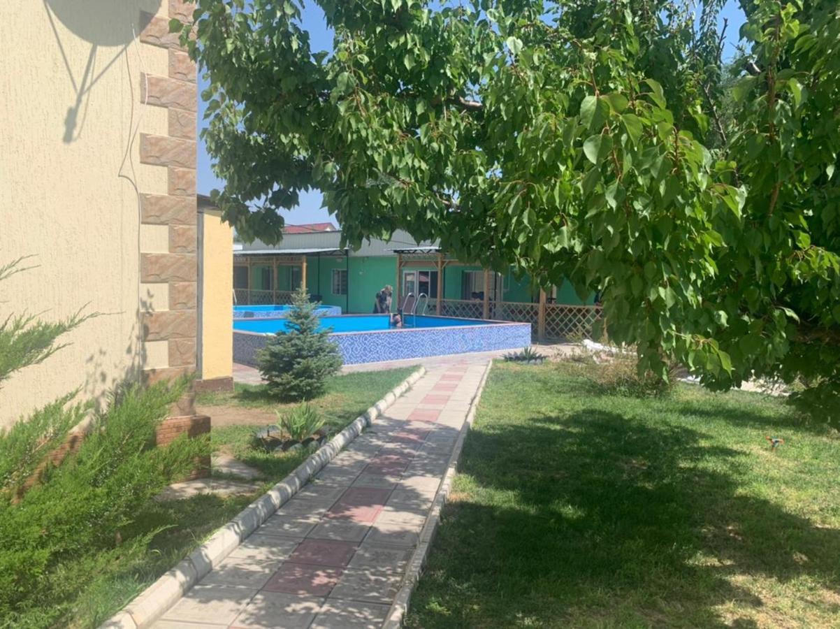 Malibu Guest House Kapčagaj Exteriér fotografie