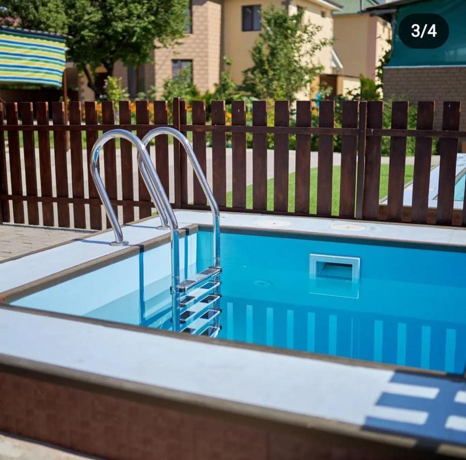 Malibu Guest House Kapčagaj Exteriér fotografie